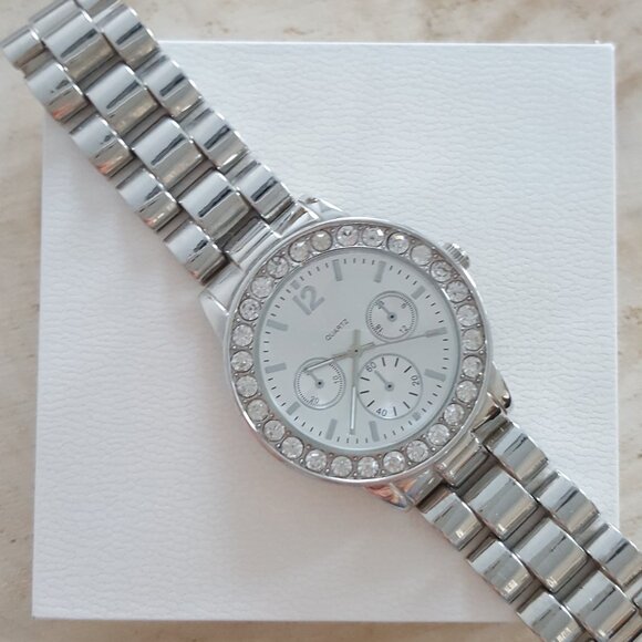 Reitmans Silver Toned  Watch with  Rhinestones - Picture 8 of 10